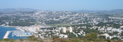 Blick auf  Moraira vom Cap d'Or, in der Mitte die Weinfelder &quot;Les Sorts&quot;