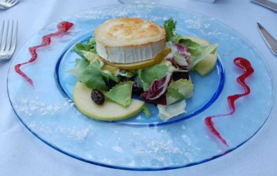Als entrada den schon eingangs erwähnten  "Queso de Cabra" aus dem Ofen