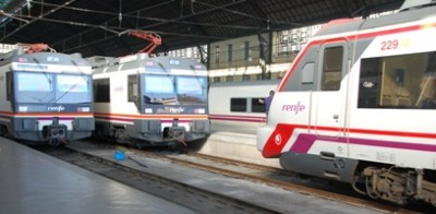 Renfe.JPG (101.88 KiB) 7434 mal betrachtet Renfe-Züge