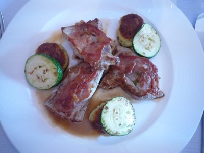 Saltimbocca mit Kartoffeltaler und Zuchini