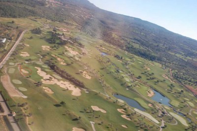 Landeanflug auf Mallorca. Das ist natürlich ein Golfplatz!<br />Mein aufrichtiges Kompliment!!! In der Vergrößerung ist der entsprechende Ausschnitt besser zu erkennen.