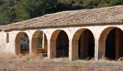 Historischer Riurau zwischen Jávea und Gata de Gorgos<br />mit Rundbögen aus Toscastein