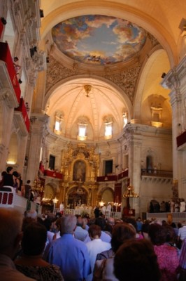 Messe in der Basilika von Elche
