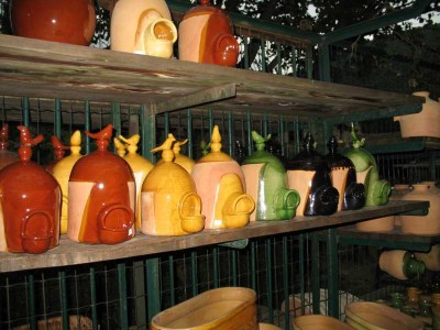 3 Topf Vogeltränken 26.08.2008 055.JPG (62.3 KiB) 3934 mal betrachtet glasierte Vogeltränken