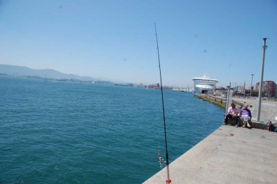 Angleridyll -Im hintergrund die Fähre DSC_0809.JPG (103.53 KiB) 8384 mal betrachtet Angleridyll - im Hintergrund die Estación Marítima