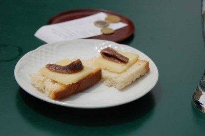 DSC_1498 Llanaves de la Reina Käse-Tapas.JPG (87.4 KiB) 7285 mal betrachtet Zwischenstopp in Llanaves de la Reina: Tapas