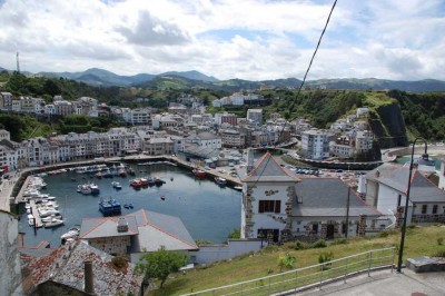 DSC_1366 Das Fischerstädtchen Luarca mit seinem malerischen kleinen Hafen.JPG (135.29 KiB) 4848 mal betrachtet Das Fischerstädtchen Luarca (Asturien) mit seinem malerischen kleinen Hafen.