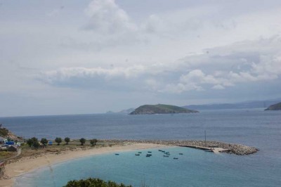 Ein paar Sonnenstrahlen erhaschten wir noch an der in der Nähe des Leutturms gelegenen Praia de Bares,