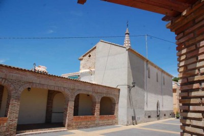 Plaza Miguel Hernandez mit Kirche