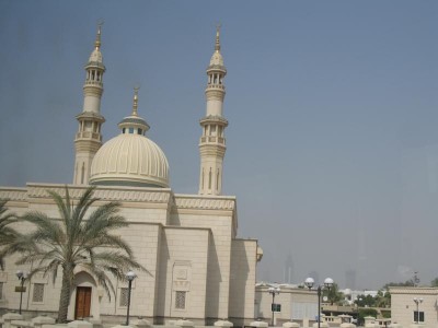 IMG_6089Jumeirah-Moschee.JPG (48.68 KiB) 2649 mal betrachtet Selbst die bekannte Jumeirah-Moschee ist nicht wirklich alt. Sie wurde zwischen 1975 und 1978 erbaut.