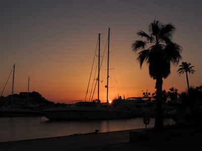 DSCN2871.JPG (706.64 KiB) 2619 mal betrachtet Yachthafen Denia