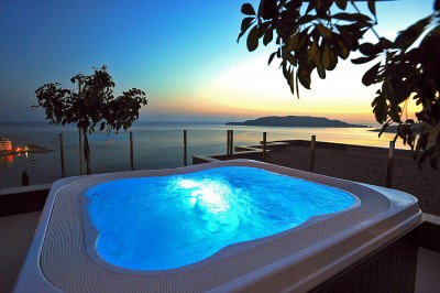 jacuzzi.jpg