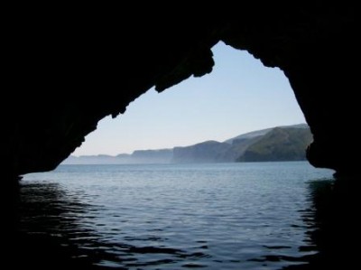 Grotte zwischen der Granadella-Bucht und dem Cabo de la Nao