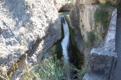 19 Wasserfall Halterung recht .JPG (150.11 KiB) 1870 mal betrachtet erreicht man