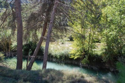 56 blau DSC_0738.JPG (157.67 KiB) 1631 mal betrachtet Der Fluss von oben: fast schon kitschig blau