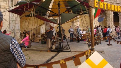 1 Kinderbelustigung Karussel DSC03769.JPG (99.57 KiB) 5677 mal betrachtet Kinderbelustigung: Altes Karussell