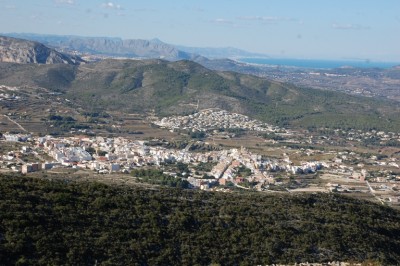 Blick vom Cumbre del Sol: Der Ort im Vordergrund ist Benitachell