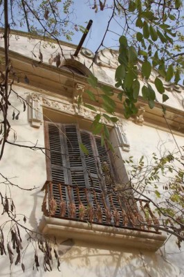 Balkonfenster mit Mallorquinas