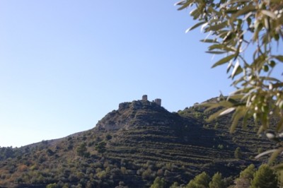 33 die alte Maurenburg.JPG (125.52 KiB) 2388 mal betrachtet während auf der anderen Seite des Barrancos die alte Maurenburg thront.