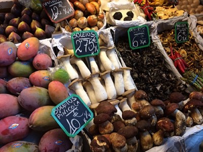 Super Auswahl in der Markthalle von Malaga.