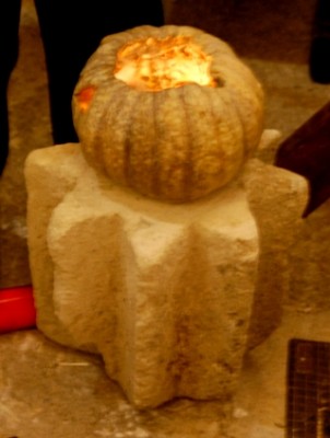 Halloween1.JPG (112.43 KiB) 14105 mal betrachtet Fantasielos ausgehöhlter Kürbis