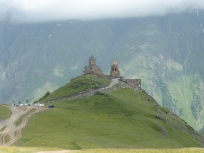 auch schon mal gesehen? die Dreifaltigkeitskirche Sameba vor dem Kasbeg