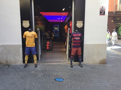 image.jpeg (102.97 KiB) 5599 mal betrachtet kopflose Barca-Fans