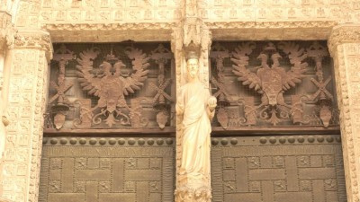 An einer Türe der Kathedrale