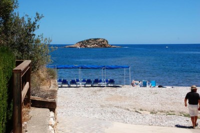 12 vor dem Chiringuito L'Illeta.JPG (122.18 KiB) 4206 mal betrachtet vor dem Chiringuito: Blick auf l'Illeta