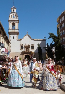 bei der Pfarrkirche La Asunción