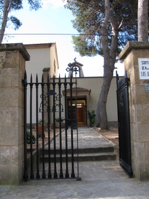 Das Kloster wurde 1374 als Monasterio de San Jerónimo gegründet ...