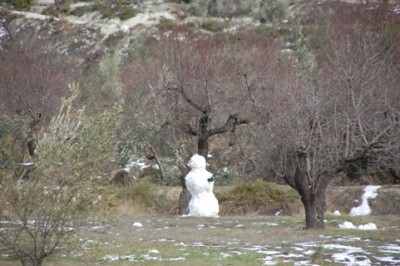 Schneemann.JPG (136.54 KiB) 2220 mal betrachtet Des einen Freud...
