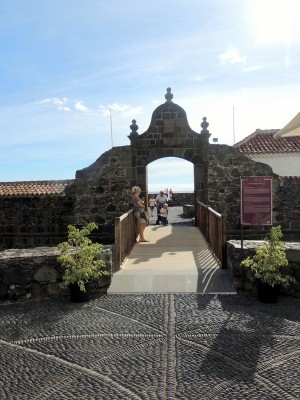 DSCN4727.JPG (166.04 KiB) 5281 mal betrachtet Castillo de Santa Catalina