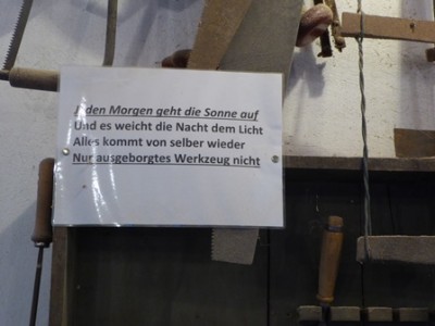 Schild Augeborgtes Werkzeug.jpg