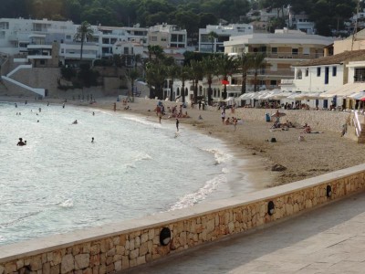 1 Montagabend keiner störte sich um 19.20 Uhr.JPG (83.05 KiB) 3918 mal betrachtet Dienstagabend um 19:20 Uhr:<br />Am unbewachten Strand kümmert sich kaum einer ums Badeverbot