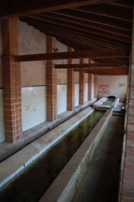 A-Cocentaina.JPG (127.88 KiB) 10962 mal betrachtet Mit Graffiti verschmiert wie hier in Cocentaina
