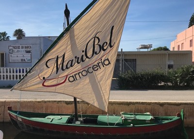 IMG_5886.JPG (130.08 KiB) 6314 mal betrachtet Das Wahrzeichen - man sitzt direkt am kleinen Kanal