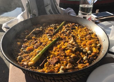 ... und dann kam wirklich eine Paella, als hätten wir noch nix gegessen!