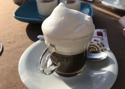 IMG_5897.JPG (85.87 KiB) 8082 mal betrachtet ... ein ganz normaler Cortado - dort...