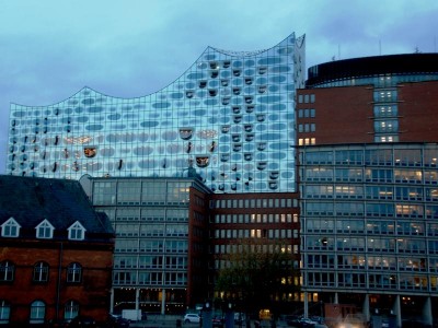 Elbphilharmonie.JPG (109.97 KiB) 2255 mal betrachtet Hier das Original