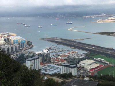 Landebahn2.jpg (107.58 KiB) 6686 mal betrachtet Gibraltar Airport<br />Royal Air Force Station Gibraltar