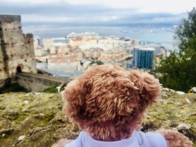 IMG_0979.JPG (110.77 KiB) 6686 mal betrachtet ... mit Blick auf die Bucht von Gibraltar