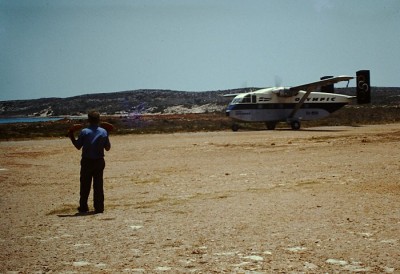 4332AB5B-C088-4C76-8AC2-63EEED364E99.jpeg (114.82 KiB) 9586 mal betrachtet Und noch ein Stückchen geradeaus - Airport AOK 1983