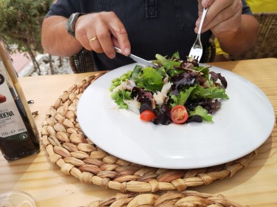 Foodbar Vorspeise Menü.jpg (232.28 KiB) 5246 mal betrachtet Vorspeise: Salat