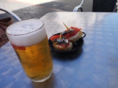 IMG_20191002_153446_resized_20191018_053220630.JPG (30.5 KiB) 3471 mal betrachtet Una cerveza 1,30 €, tapa incluido