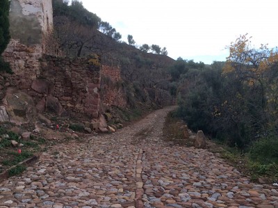 Hier geht ein schöner Wanderweg entlang