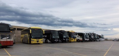 75FD2C03-F217-4202-BC97-BDDA355F0BAA.jpeg (149.49 KiB) 3848 mal betrachtet Mindestens 10-12 Reisebusse laden hier normalerweise Tagesgäste aus