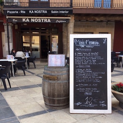 A7123058-9C3E-4E6C-B36F-759D52CFBDFF.jpeg (183.56 KiB) 4693 mal betrachtet Liest sich richtig lecker, das Mittagsmenue - aber es ist halt noch zu früh