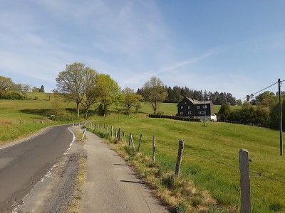 Wir erfreuen uns an der schönen Landschaft und dem wohltuenden Grün