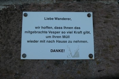 Schild - Wanderer - Müll.jpg